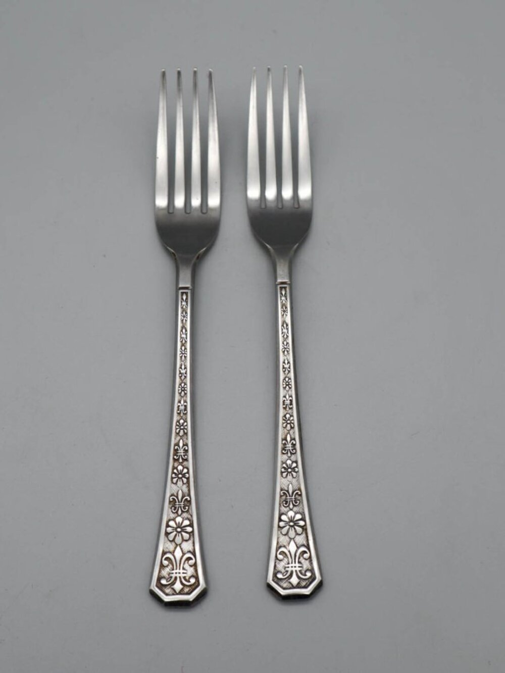Interpur Florenz Stainless Steel Flatware Japan 2 Dinner Forks Floral Pattern